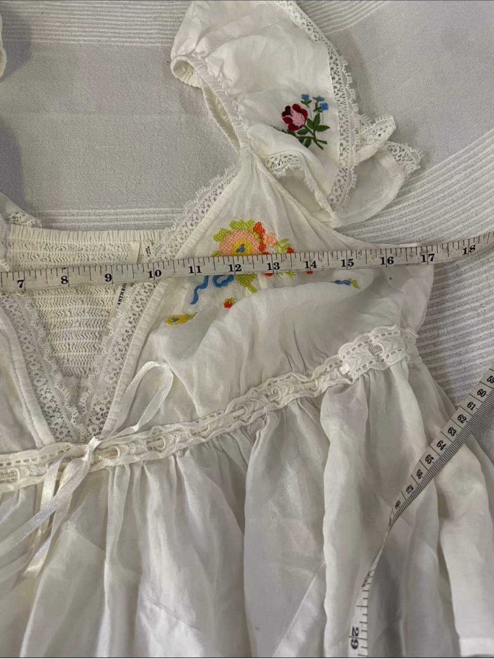 White Embroidered Floral Tie Peplum Top - Picture 4 of 5